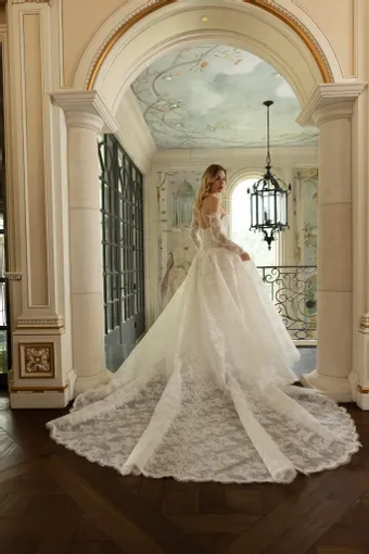 Verdin Bridal Couture Style #Antoinette #3 default backface vertical thumbnail