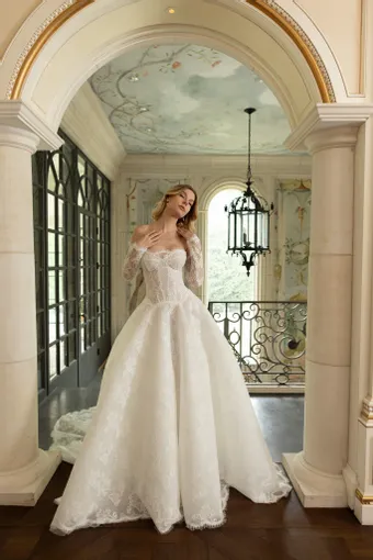Verdin Bridal Couture Style #Antoinette #0 default frontface vertical thumbnail