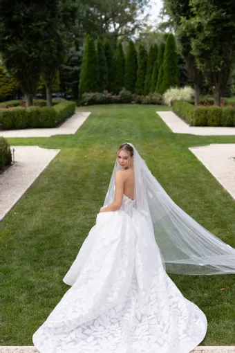 Verdin Bridal Couture Style #Estela #6 backface vertical thumbnail