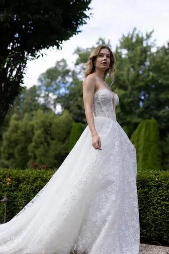 Verdin Bridal Couture Style #Luna #1 frontface vertical thumbnail