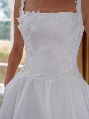 Verdin Bridal Couture Style #Anastasia #3 frontface vertical cropped thumbnail