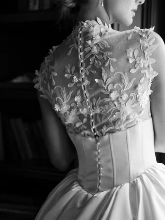 Verdin Bridal Couture Style #Hannah #4 backface vertical cropped thumbnail