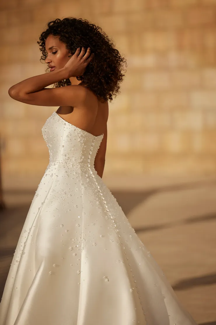 Veni Infantino Style #63118 #5 backface vertical cropped picture