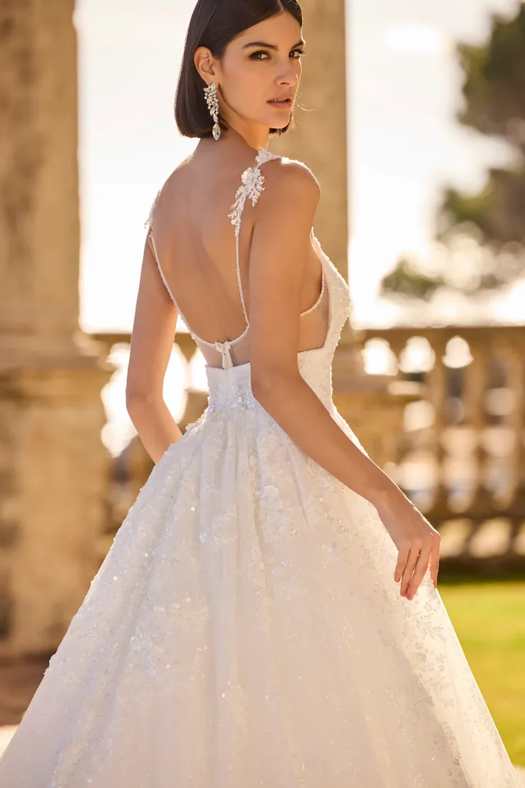 Veni Infantino Style #63132 #3 backface vertical cropped picture