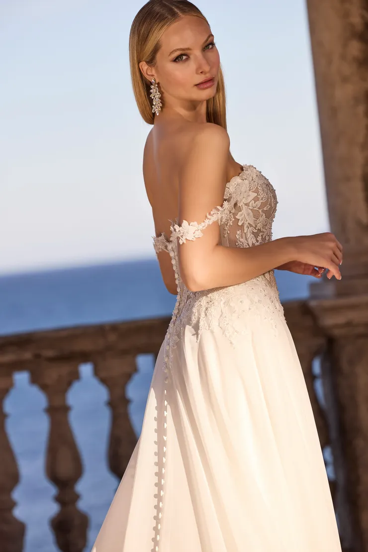 Veni Infantino Style #63170 #3 backface vertical cropped picture
