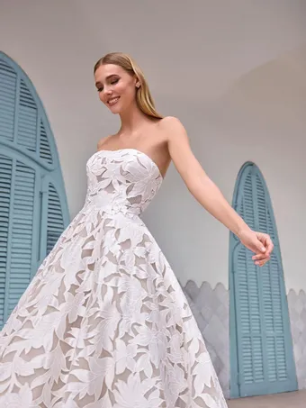 Pronovias Beatriu #2 frontface vertical cropped thumbnail