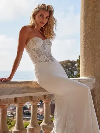 Pronovias Normy #3 frontface vertical cropped thumbnail
