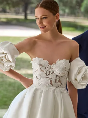 Pronovias Rawand #3 default vertical thumbnail