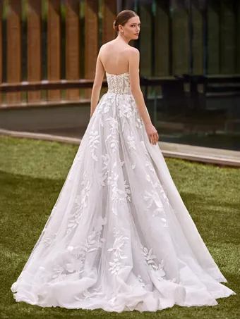 Pronovias Sibila #1 vertical thumbnail