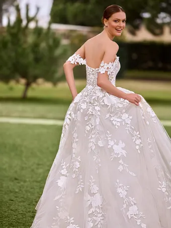 Pronovias SYBIL #4 backface vertical cropped thumbnail