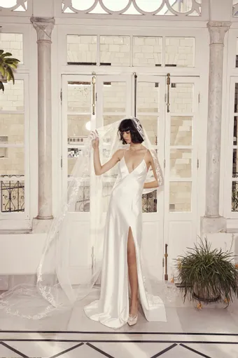 Flora Style #Franceska #2 frontface vertical thumbnail