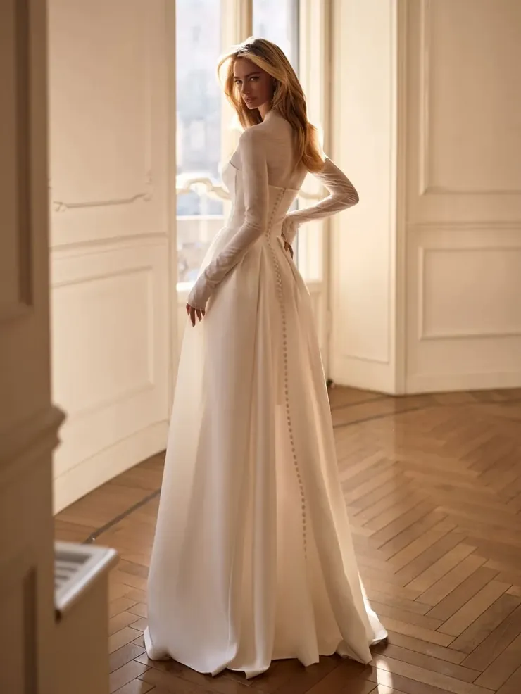 Milla Nova | LUV Bridal - Grafia | Luv Bridal