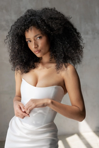 Alyssa Kristin Style Kaia #5 frontface vertical cropped thumbnail