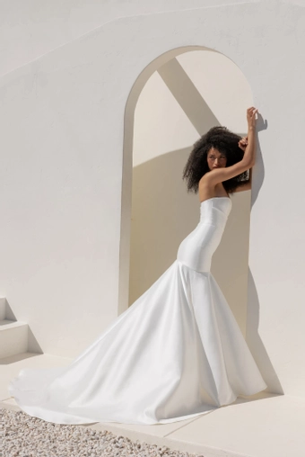 Alyssa Kristin Style Peyton #4 vertical thumbnail