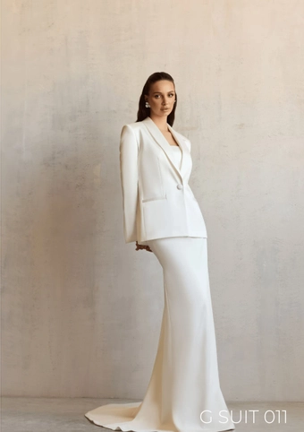 Giovanna Alessandro G SUIT 11 #0 default frontface vertical thumbnail