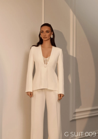 Giovanna Alessandro G SUIT 09 #1 frontface vertical cropped thumbnail