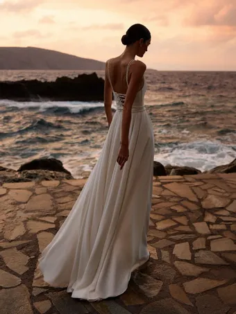 Milla Nova Fawna #1 vertical thumbnail