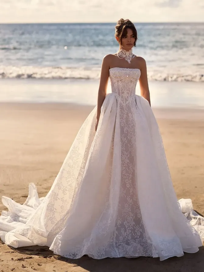 ホワイト ウェディングドレス レース　マーメイド　Milla Nova ホワイト ウェディングドレス レース マーメイド Milla Nova Lace