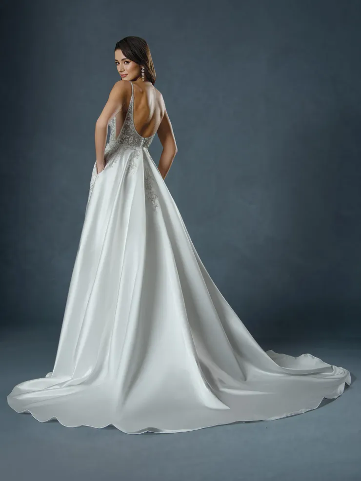 Stella Couture Style #24578