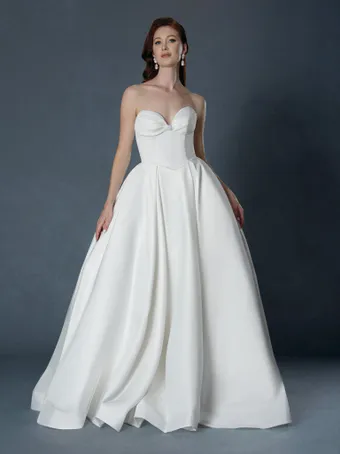 Stella Couture #1 frontface vertical thumbnail