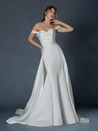 Stella Couture #3 frontface vertical thumbnail