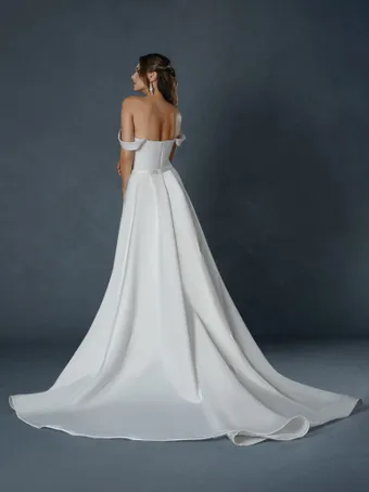 Stella Couture #4 backface vertical thumbnail