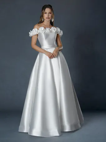 Stella Couture #1 frontface vertical thumbnail