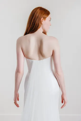 Willowby Shirina #9 backface vertical cropped thumbnail