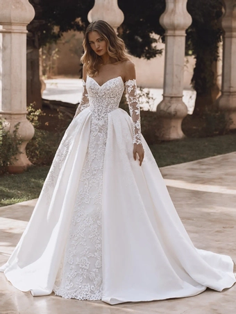 Enzoani Style #Velvet #3 frontface vertical thumbnail