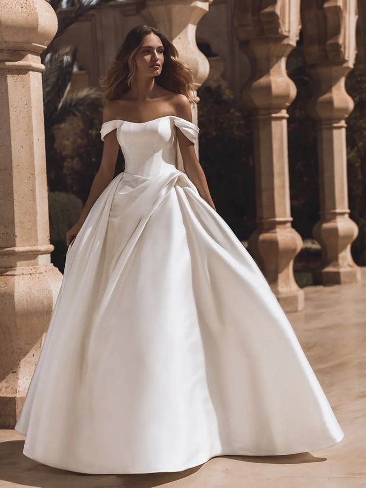 Enzoani Style #Viviana #0 default frontface vertical picture