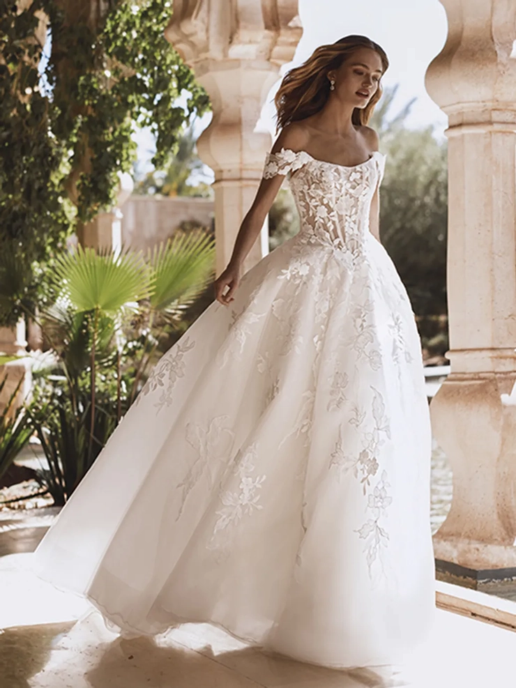 Enzoani Style #Vogue #1 frontface vertical picture