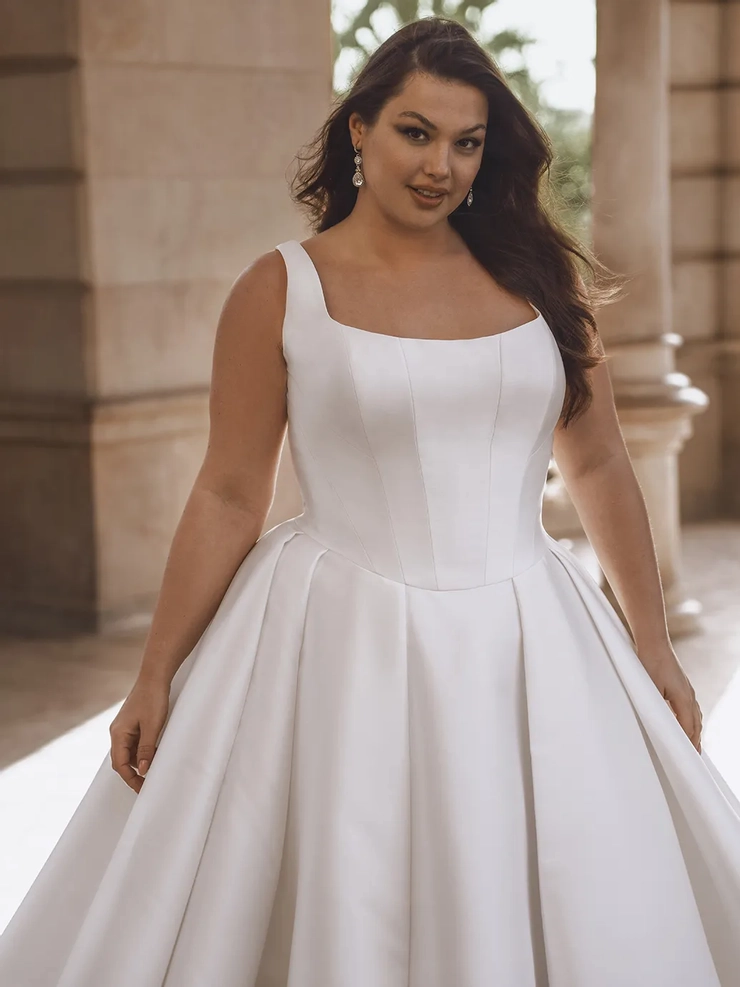 Portrait Style #Torvi #2 frontface vertical cropped picture