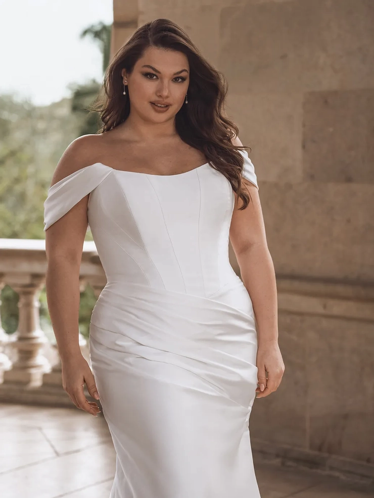 Portrait Style #Tova #2 frontface vertical cropped picture