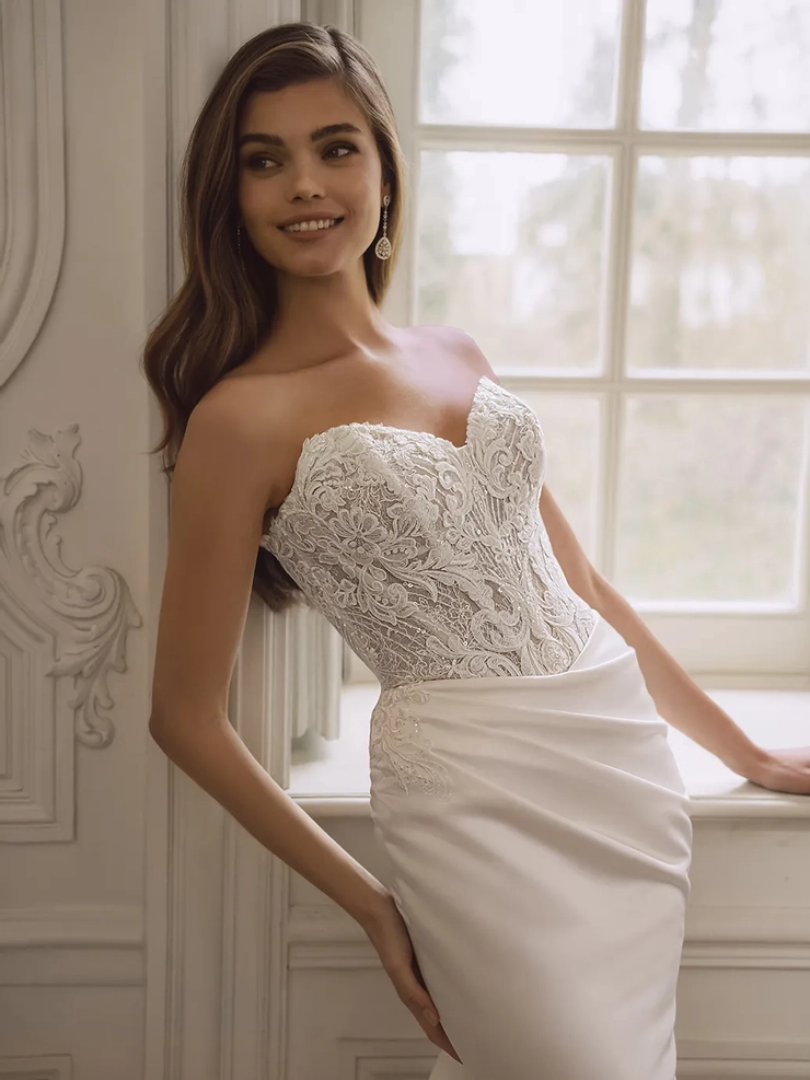 Étoile Style #Fianna #3 frontface vertical cropped picture