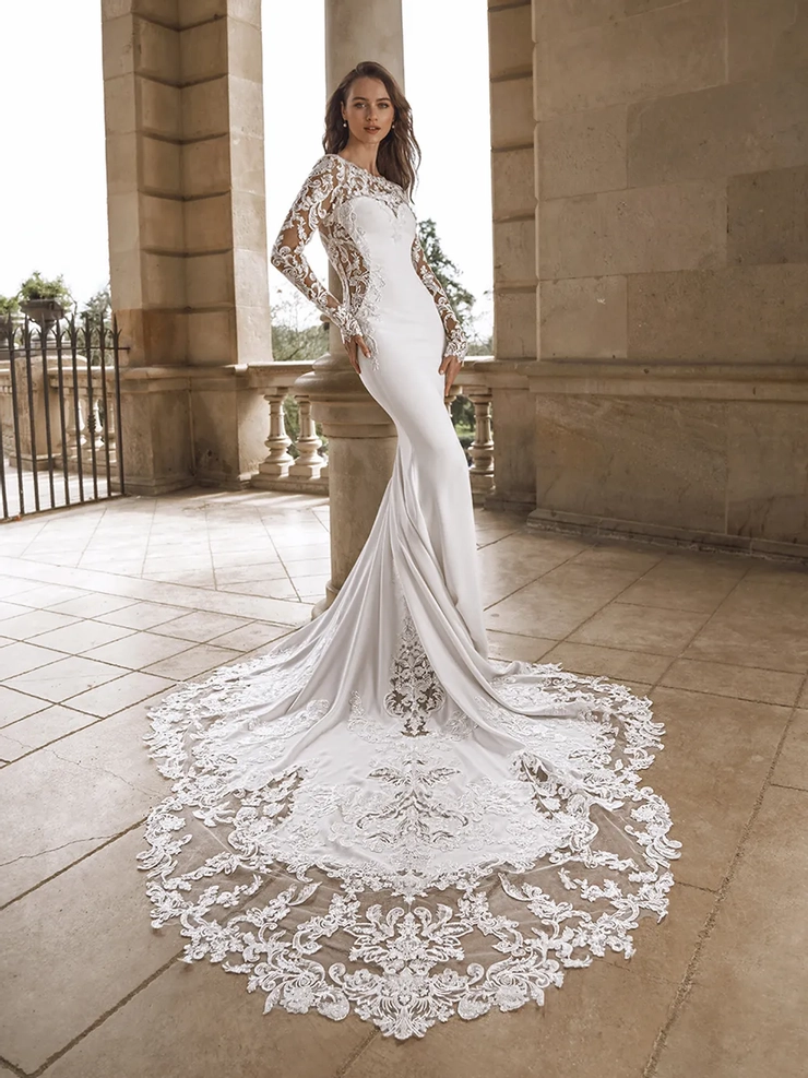 Privé Style #Felicia #1 frontface vertical picture