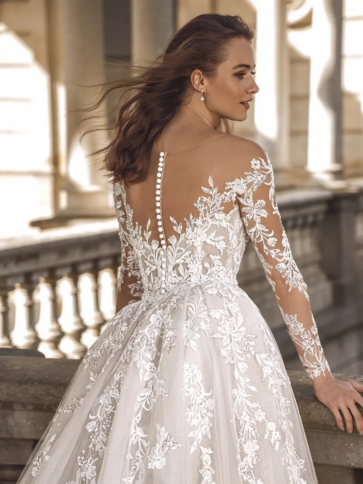 Privé Style #Fig #3 backface vertical cropped picture