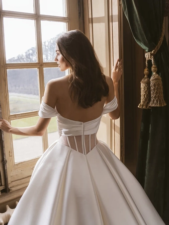 Elysee by Enzoani Gwendolyn #5 backface vertical cropped thumbnail