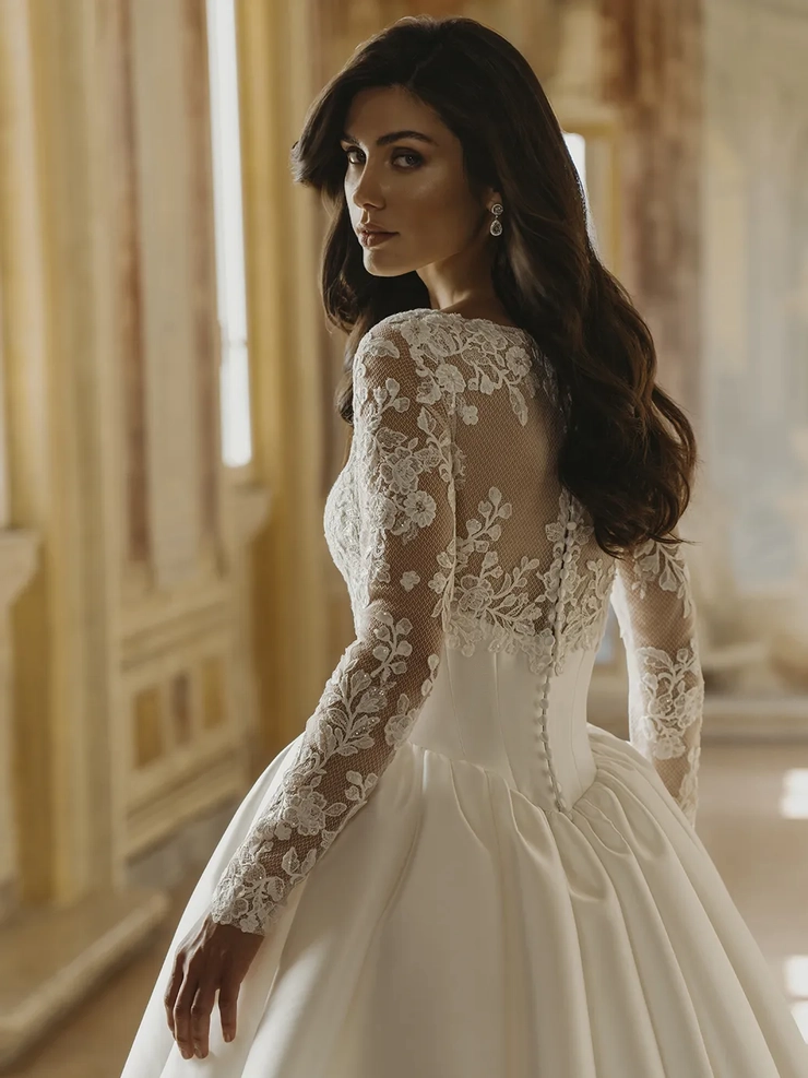 Pen·Liv Style #Dakari #4 backface vertical cropped picture