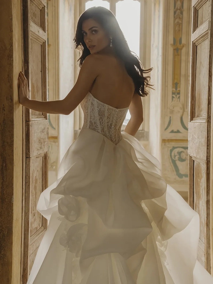 Pen·Liv Style #Dionne #11 backface vertical cropped picture