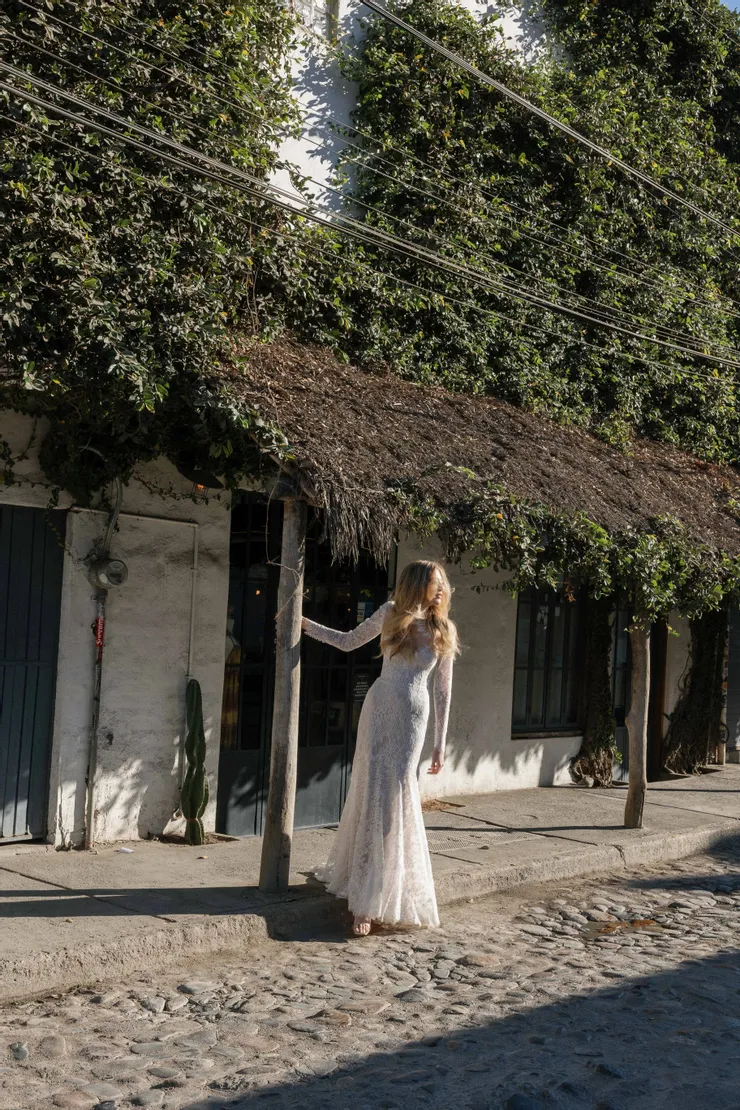 Wtoo by Watters Style #15134 Fili #3 frontface vertical picture