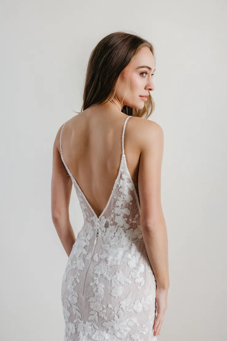 Locket Charity Style #15139 #11 backface vertical cropped picture