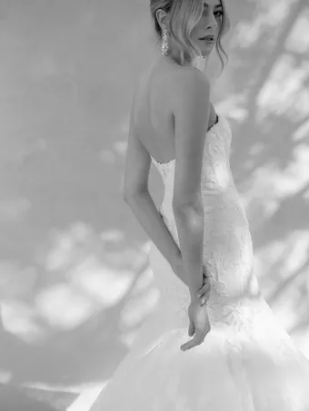 Wtoo by Watters Roya #35 backface vertical cropped thumbnail