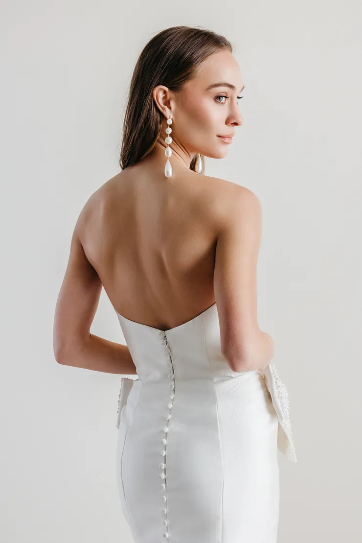 Locket Classic Style #15211 #33 backface vertical cropped picture