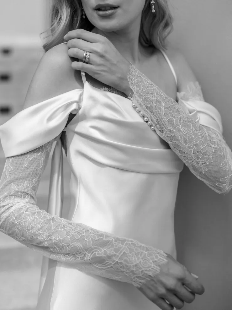 Wtoo by Watters Style #15218 Cam #13 frontface vertical cropped picture