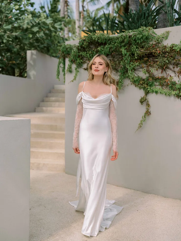 Wtoo by Watters Style #15218 Cam #4 frontface vertical picture