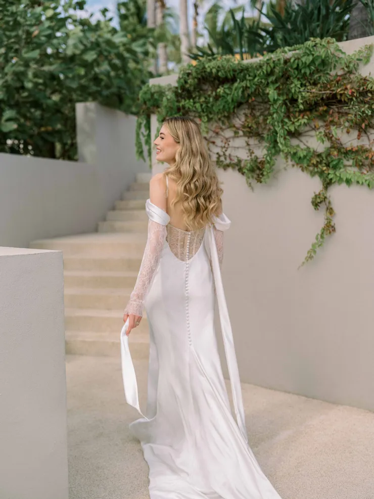 Wtoo by Watters Style #15218 Cam #8 default backface vertical picture