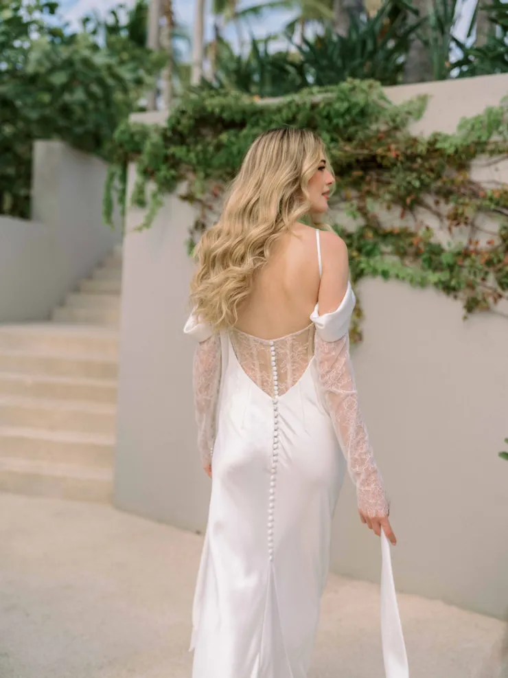 Wtoo by Watters Style #15218 Cam #20 backface vertical cropped picture