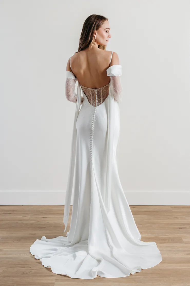 Wtoo by Watters Style #15218 Cam #7 backface vertical picture