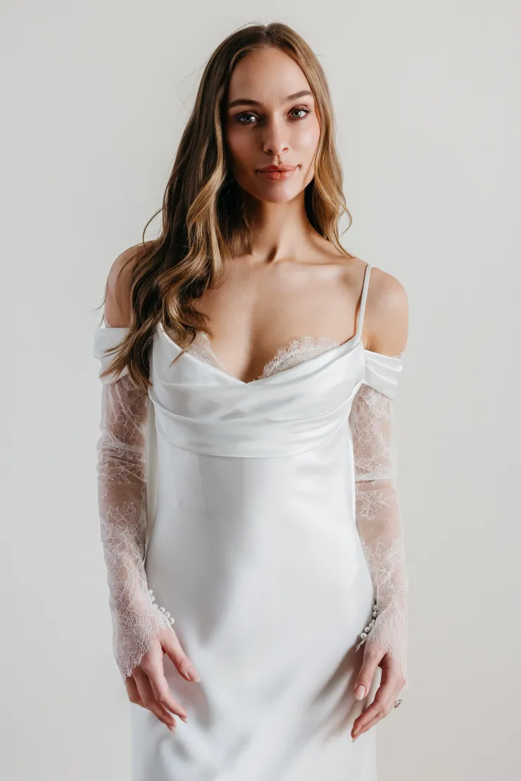 Wtoo by Watters Style #15218 Cam #14 frontface vertical cropped picture