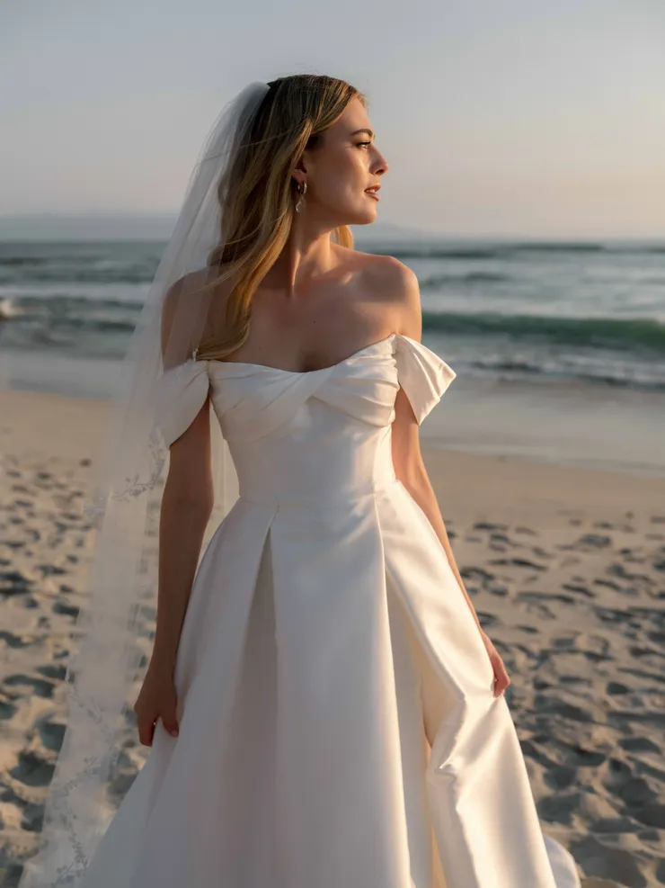 Locket Trinity Style #15229 #7 frontface vertical cropped picture